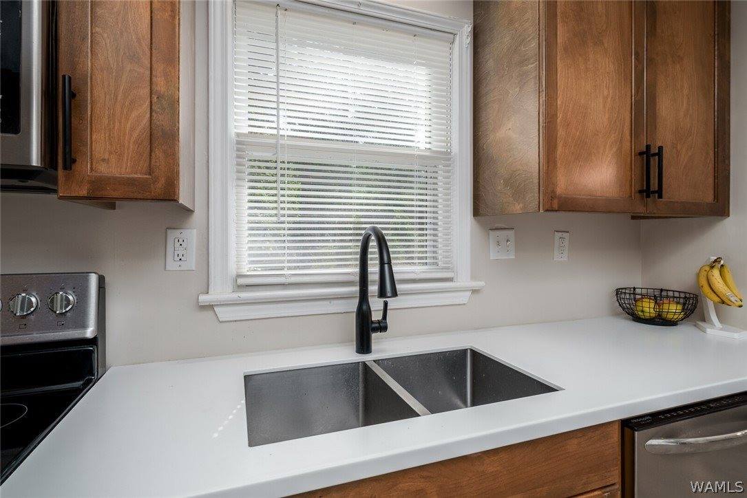 801 Kirkwood Drive, Northport, AL 35473