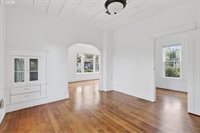 4857 NE 11TH Ave, Portland, OR 97211