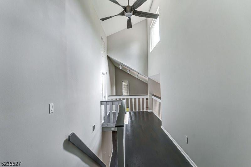 33 Highmount Ave, Warren Township, NJ 07059