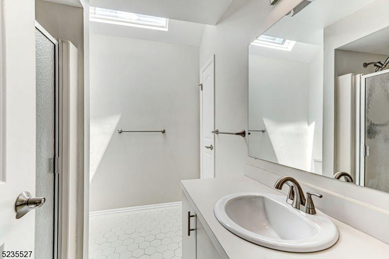 33 Highmount Ave, Warren Township, NJ 07059