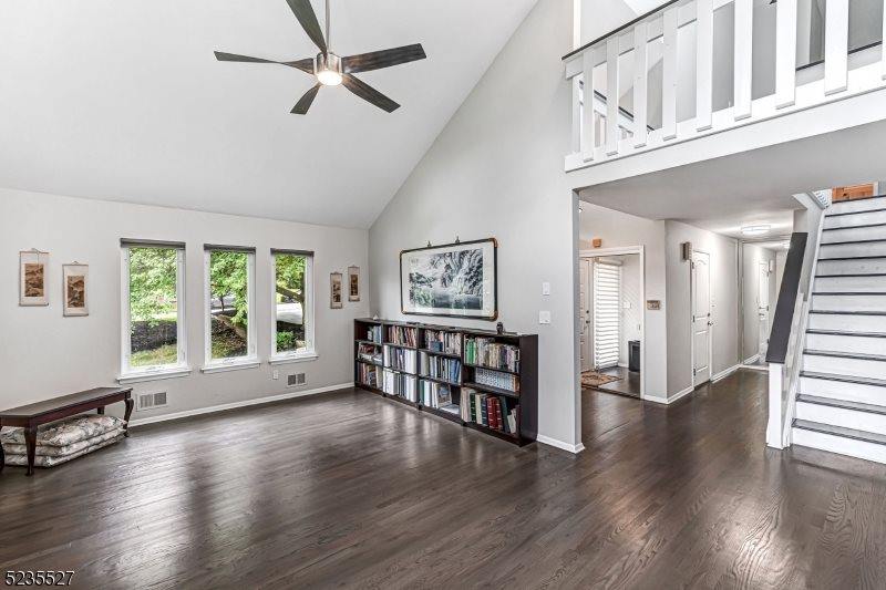 33 Highmount Ave, Warren Township, NJ 07059