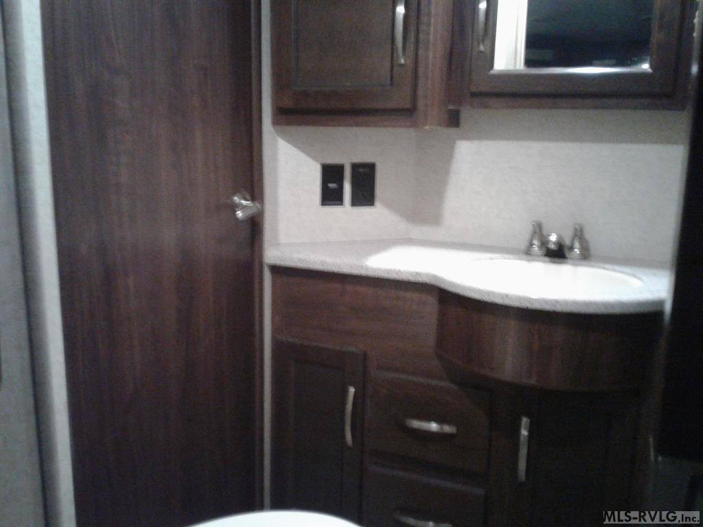 109 Des Moines Trail, Bracey, VA 23919
