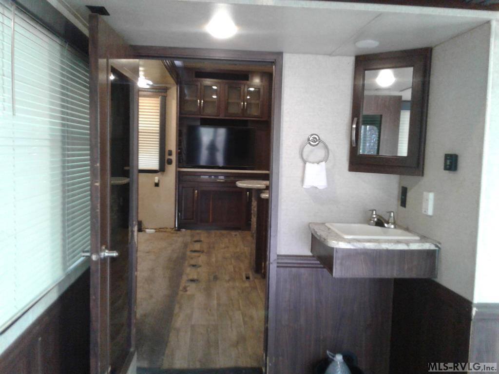 109 Des Moines Trail, Bracey, VA 23919