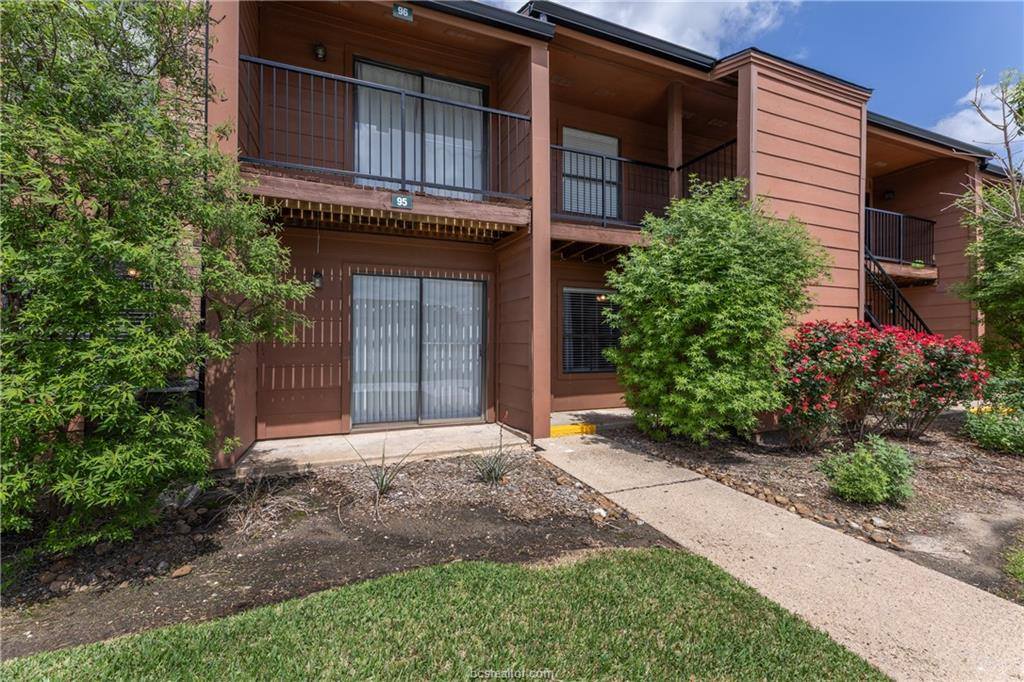904 University Oaks Boulevard, #95, College Station, TX 77840