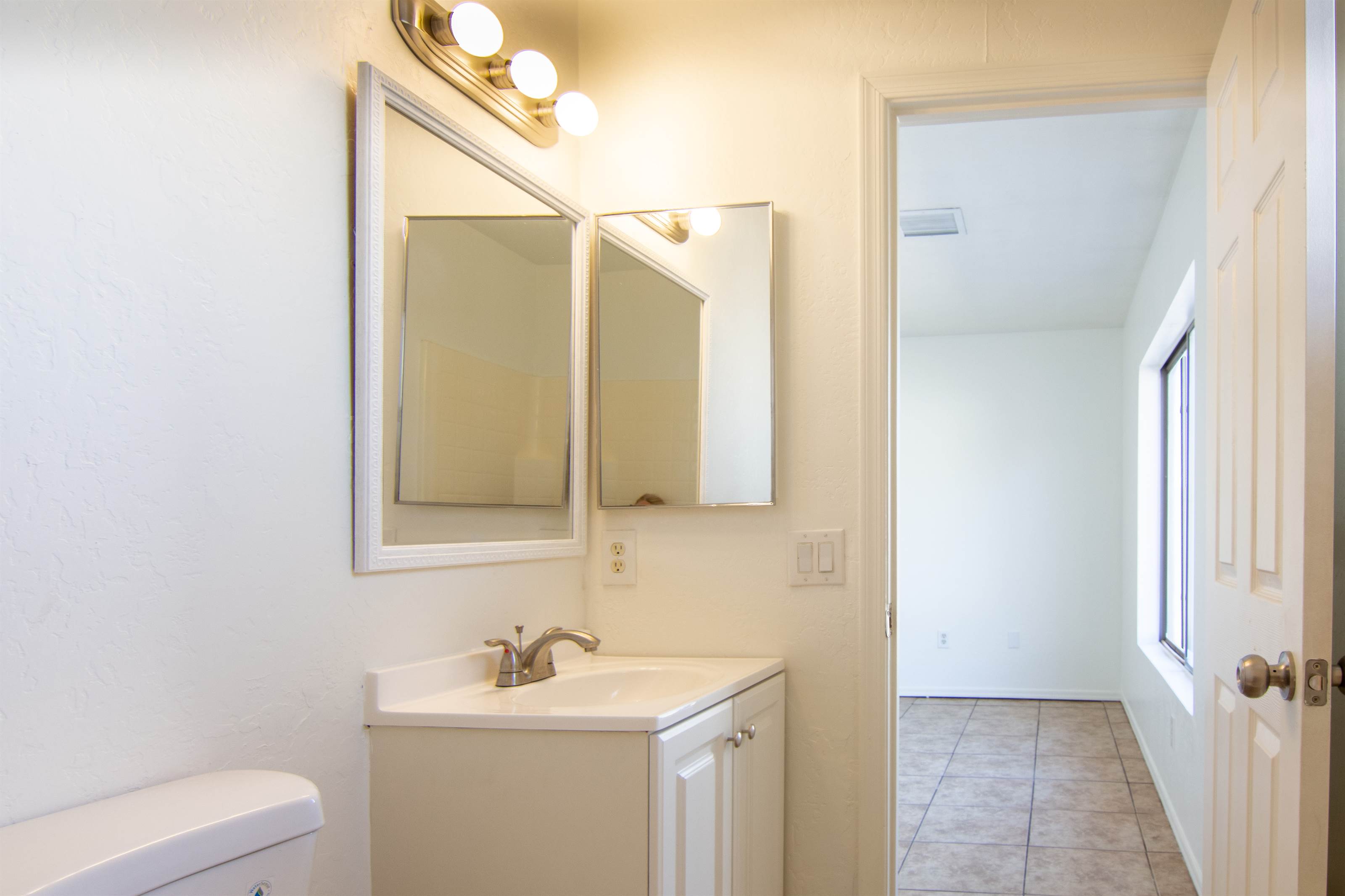 8890 W Rafael Dr, Arizona City, AZ 85123