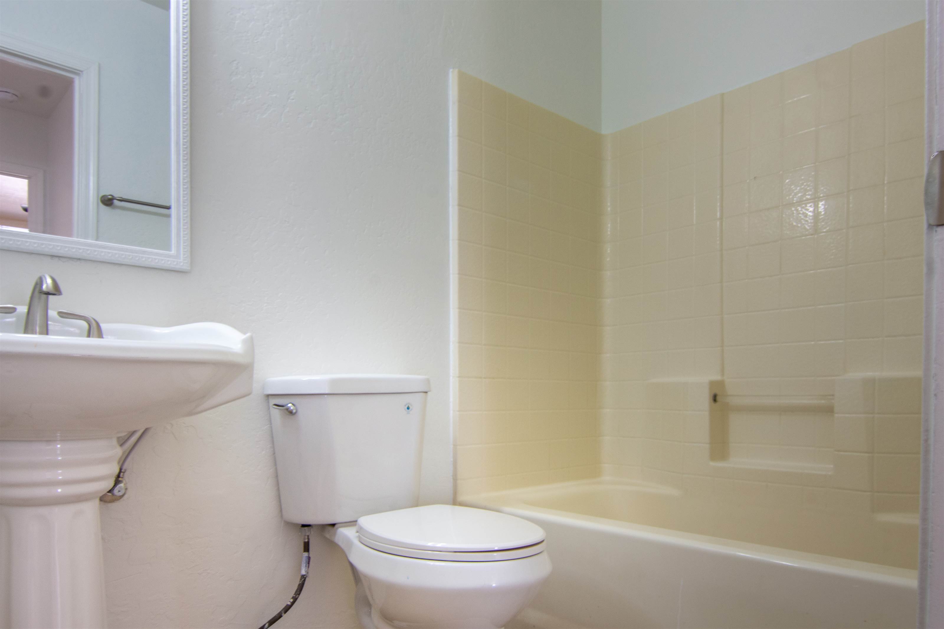 8890 W Rafael Dr, Arizona City, AZ 85123