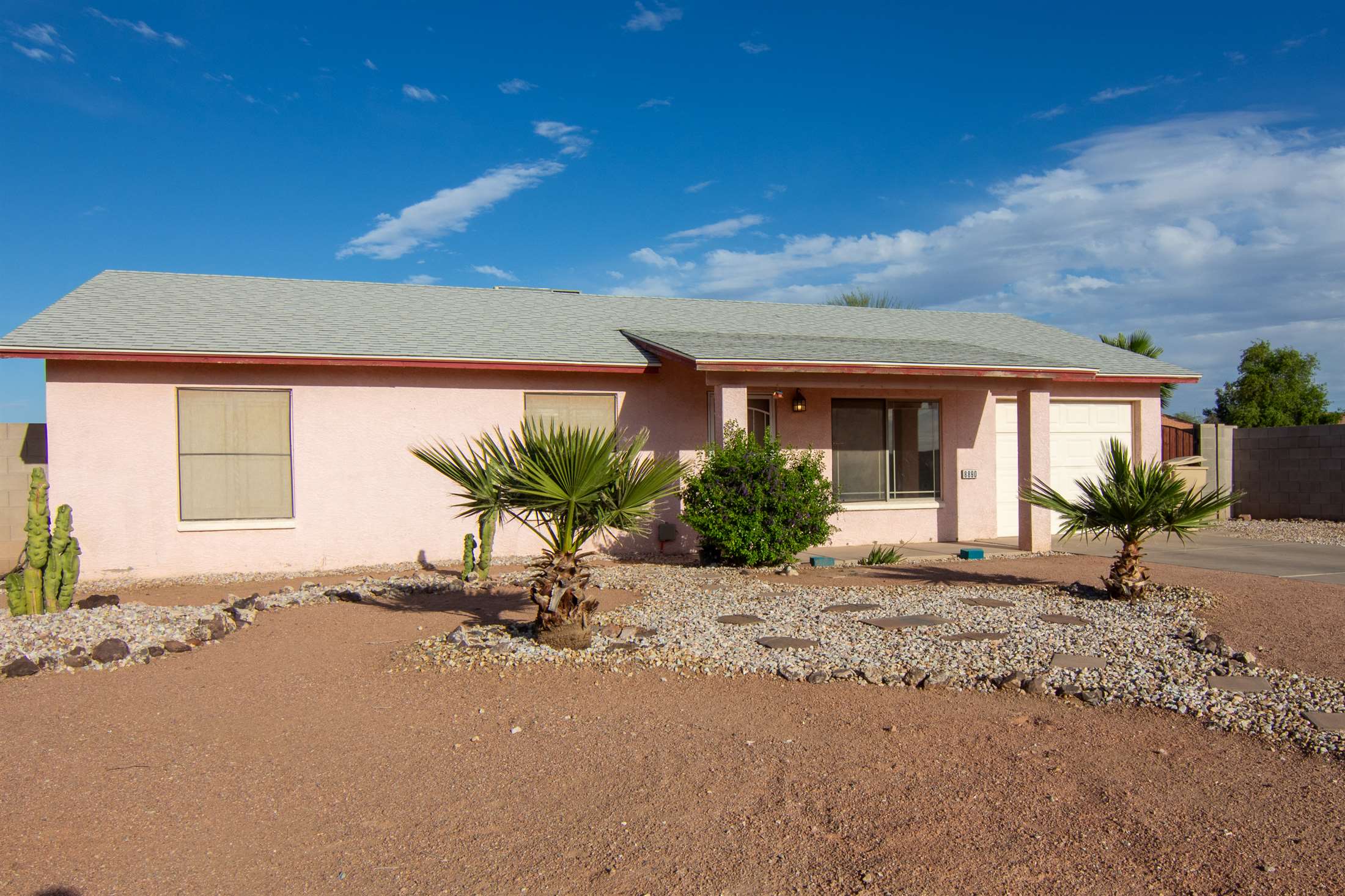 8890 W Rafael Dr, Arizona City, AZ 85123