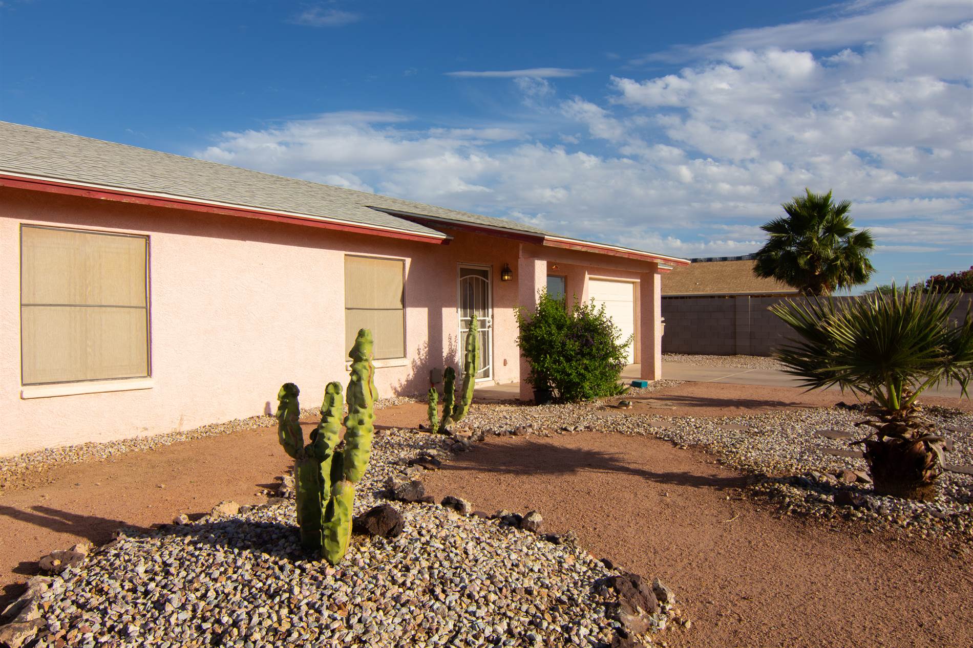 8890 W Rafael Dr, Arizona City, AZ 85123