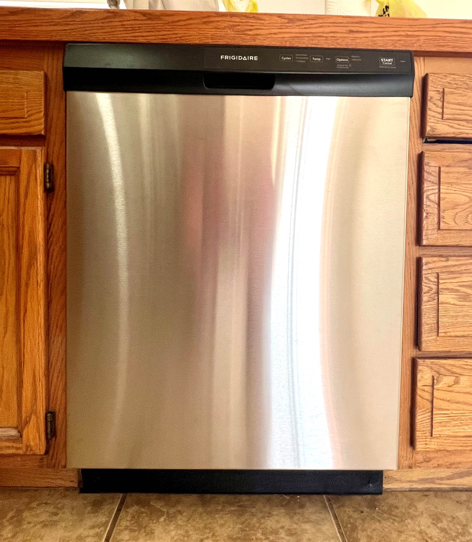 8890 W Rafael Dr, Arizona City, AZ 85123