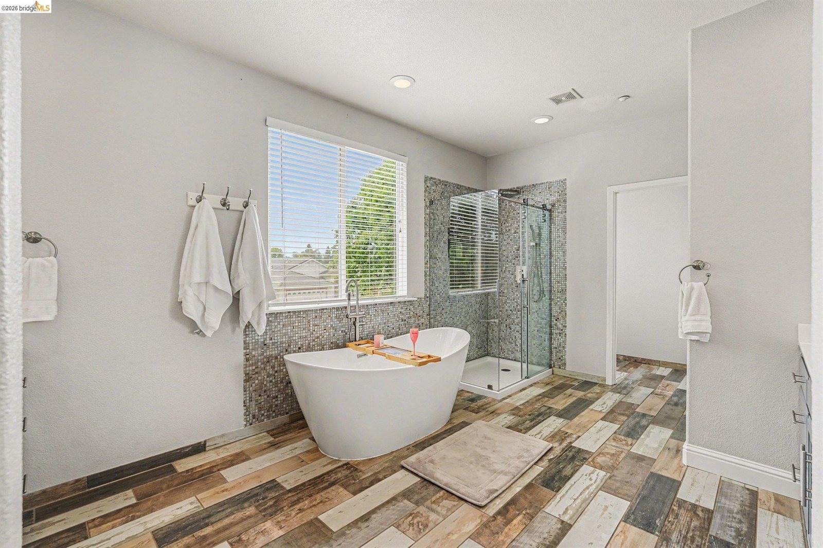 1400 Buckingham Dr, Brentwood, CA 94513