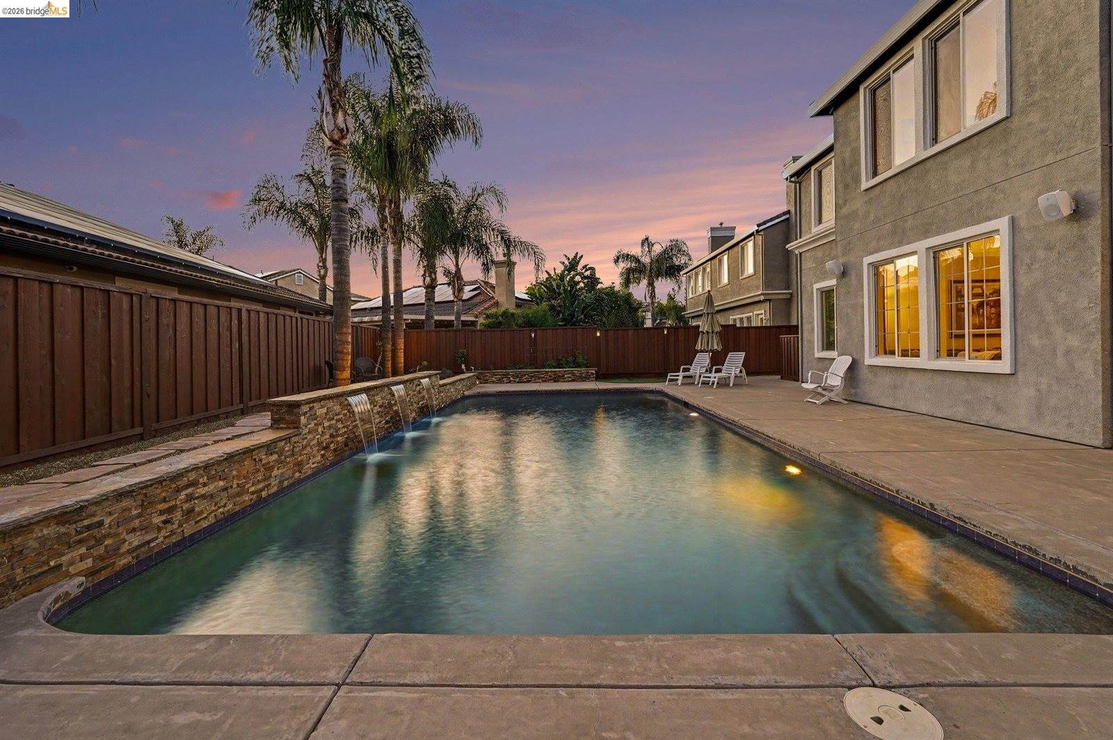 1400 Buckingham Dr, Brentwood, CA 94513