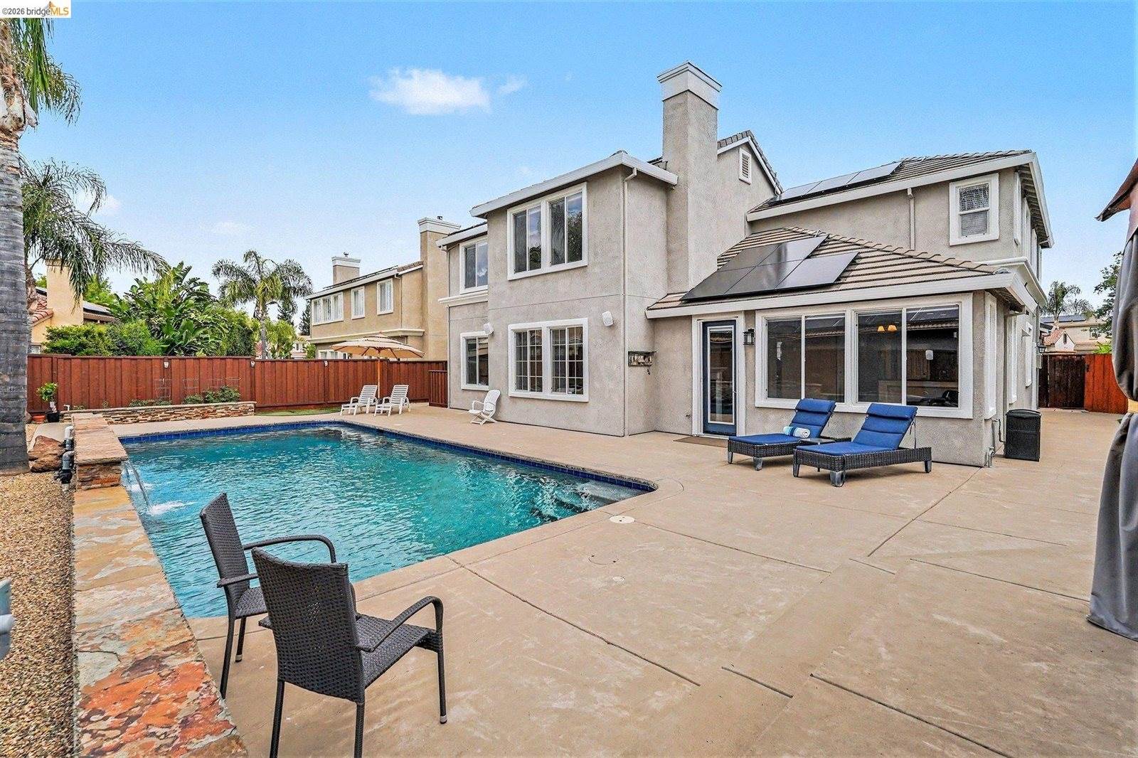 1400 Buckingham Dr, Brentwood, CA 94513