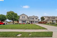 1400 Buckingham Dr, Brentwood, CA 94513