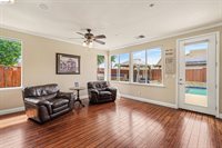1400 Buckingham Dr, Brentwood, CA 94513