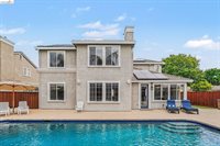 1400 Buckingham Dr, Brentwood, CA 94513