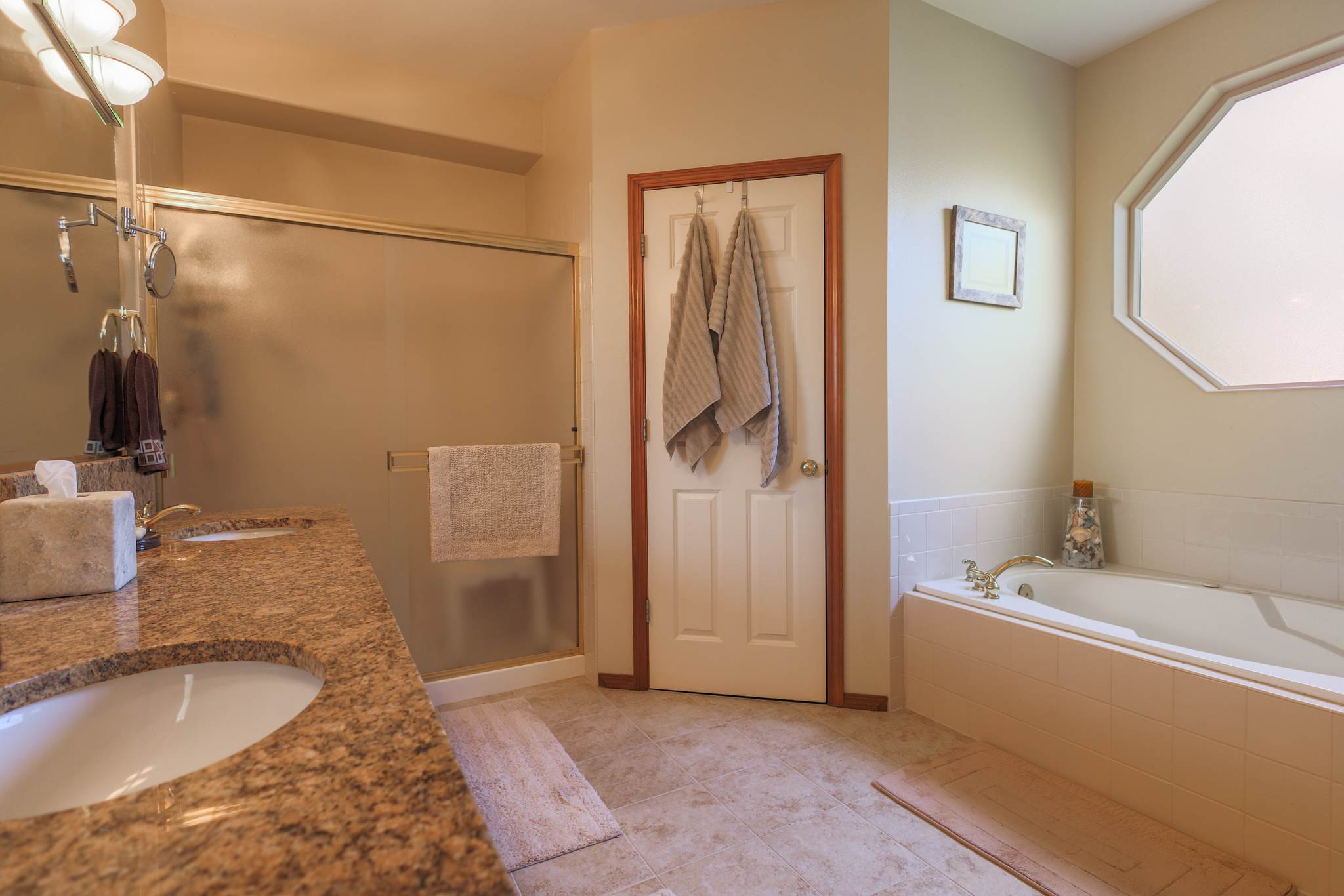 4404 Landmark DR, Mount Vernon, WA 98274