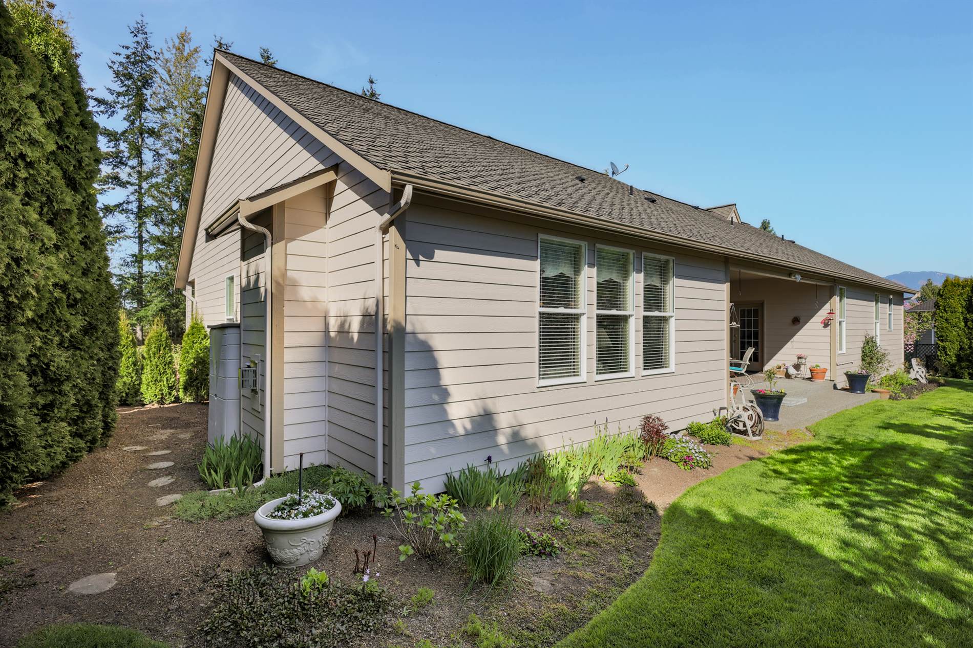 4404 Landmark DR, Mount Vernon, WA 98274