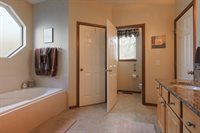4404 Landmark DR, Mount Vernon, WA 98274