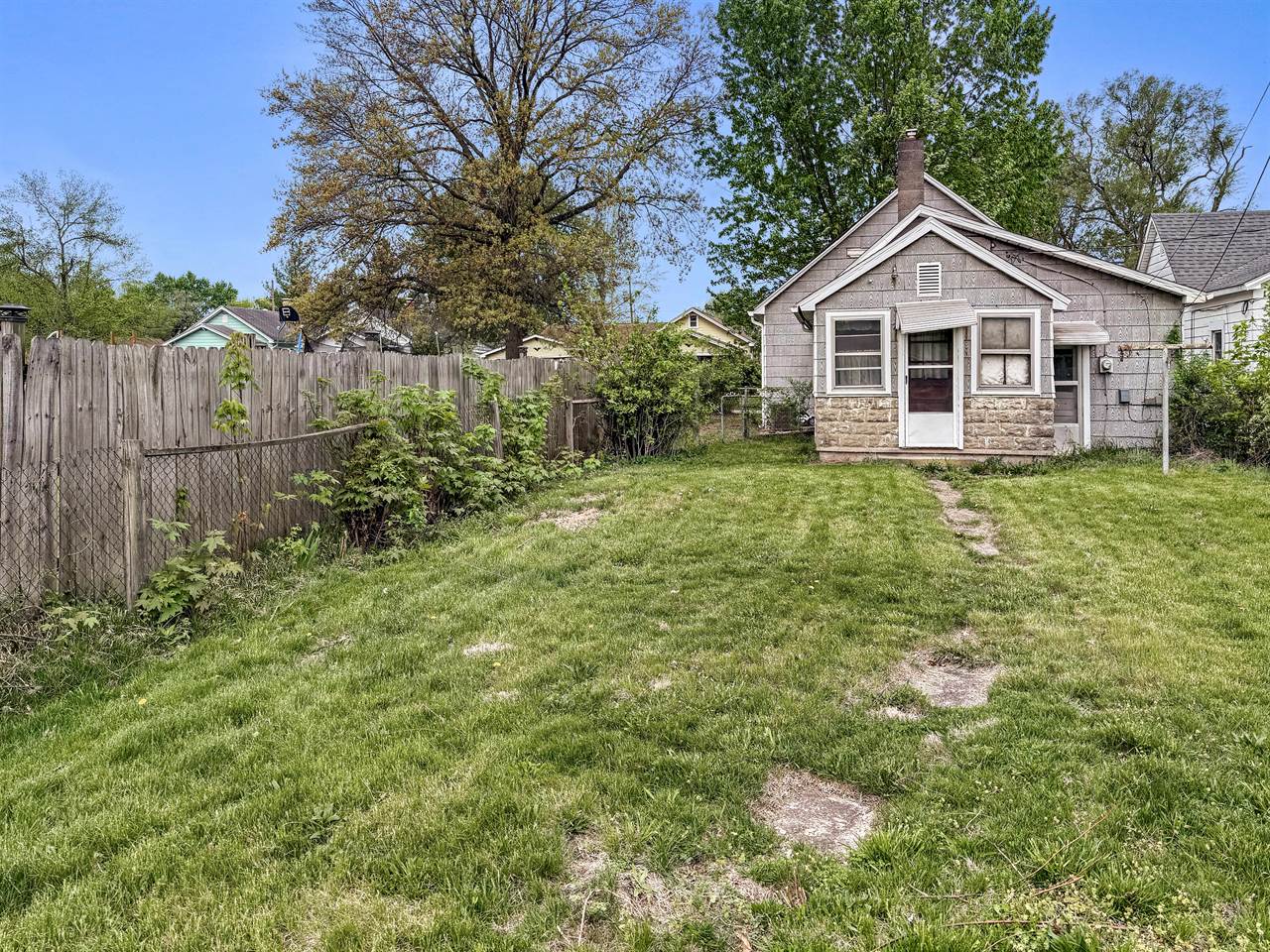 2618 Krunbhaar Street, Terre Haute, IN 47802