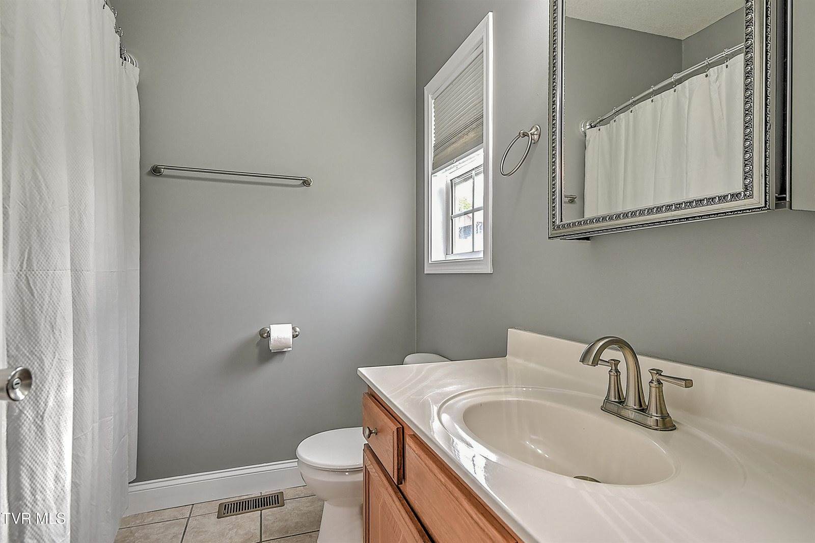 176 Woodmont Avenue, Kingsport, TN 37660