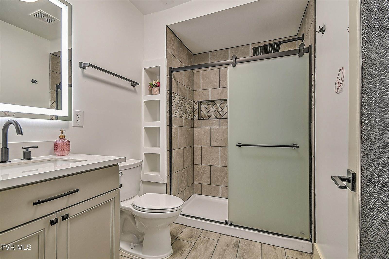 176 Woodmont Avenue, Kingsport, TN 37660