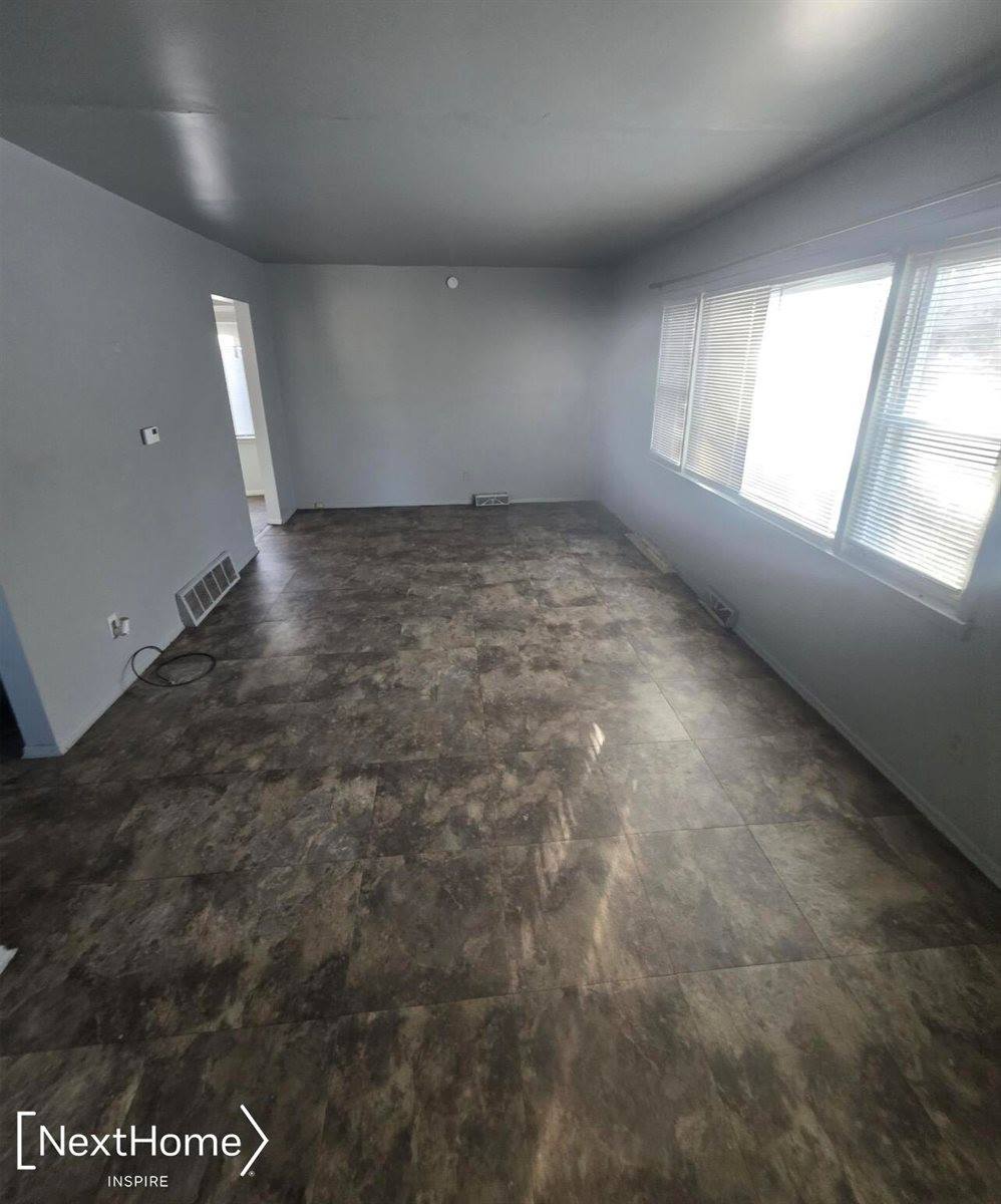 929 West Genesee Street, FlintCity_Genesee, MI 48504