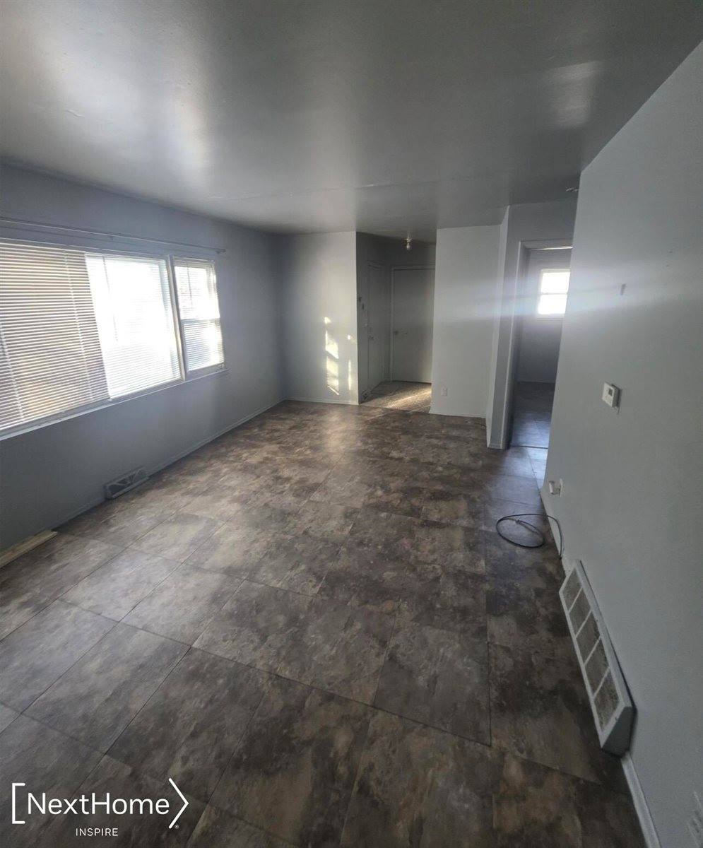 929 West Genesee Street, FlintCity_Genesee, MI 48504