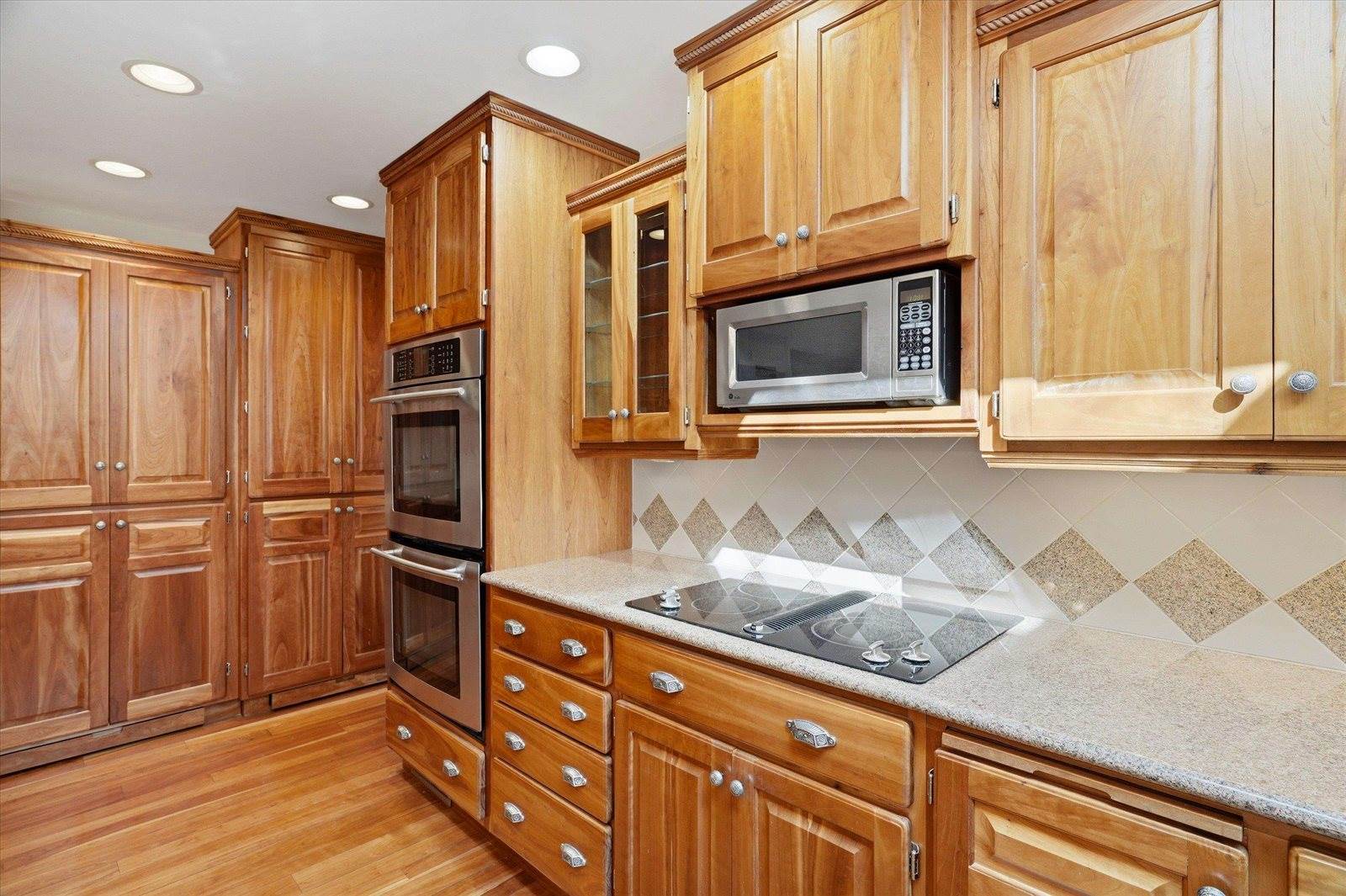 1301 N Broadway Avenue, Marshfield, WI 54449