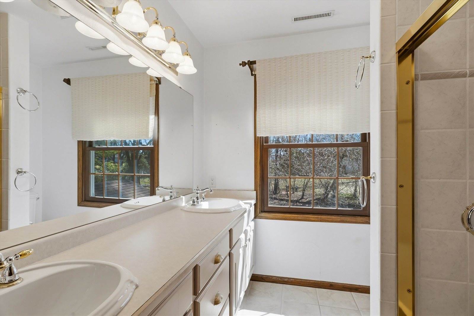 1301 N Broadway Avenue, Marshfield, WI 54449