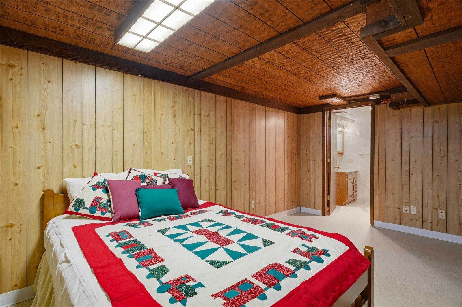 1301 N Broadway Avenue, Marshfield, WI 54449