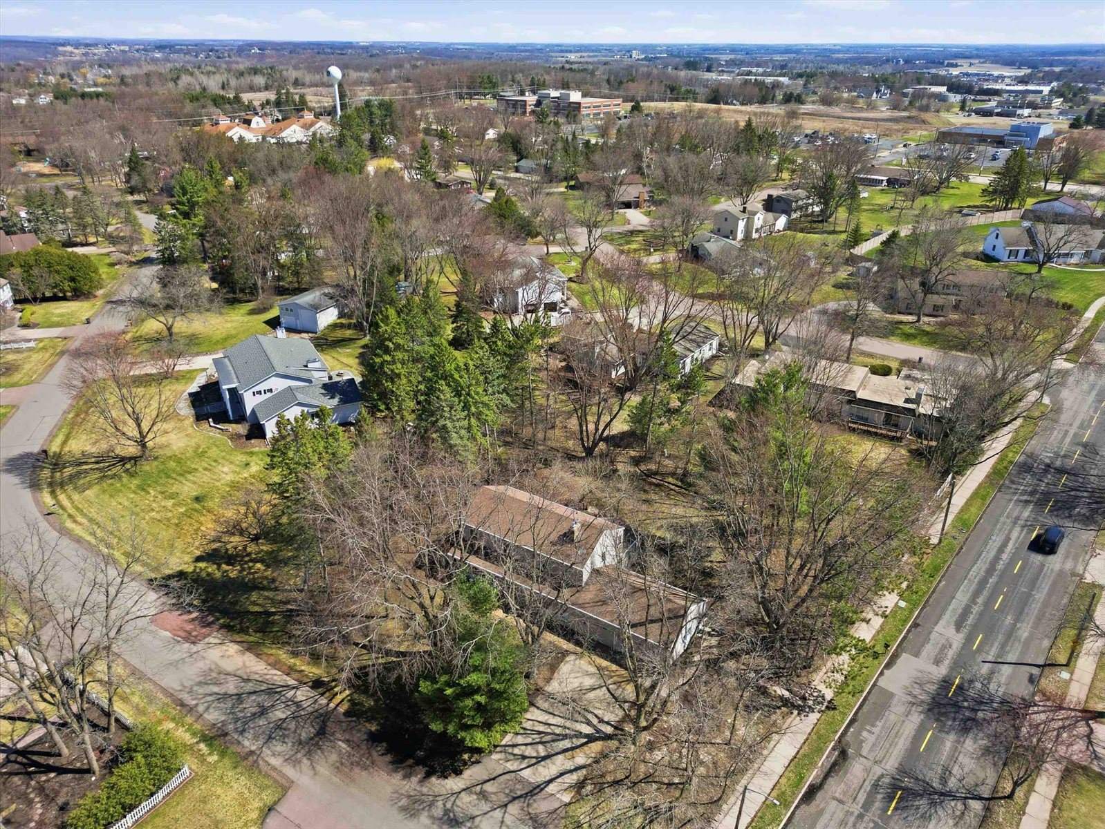 1301 N Broadway Avenue, Marshfield, WI 54449