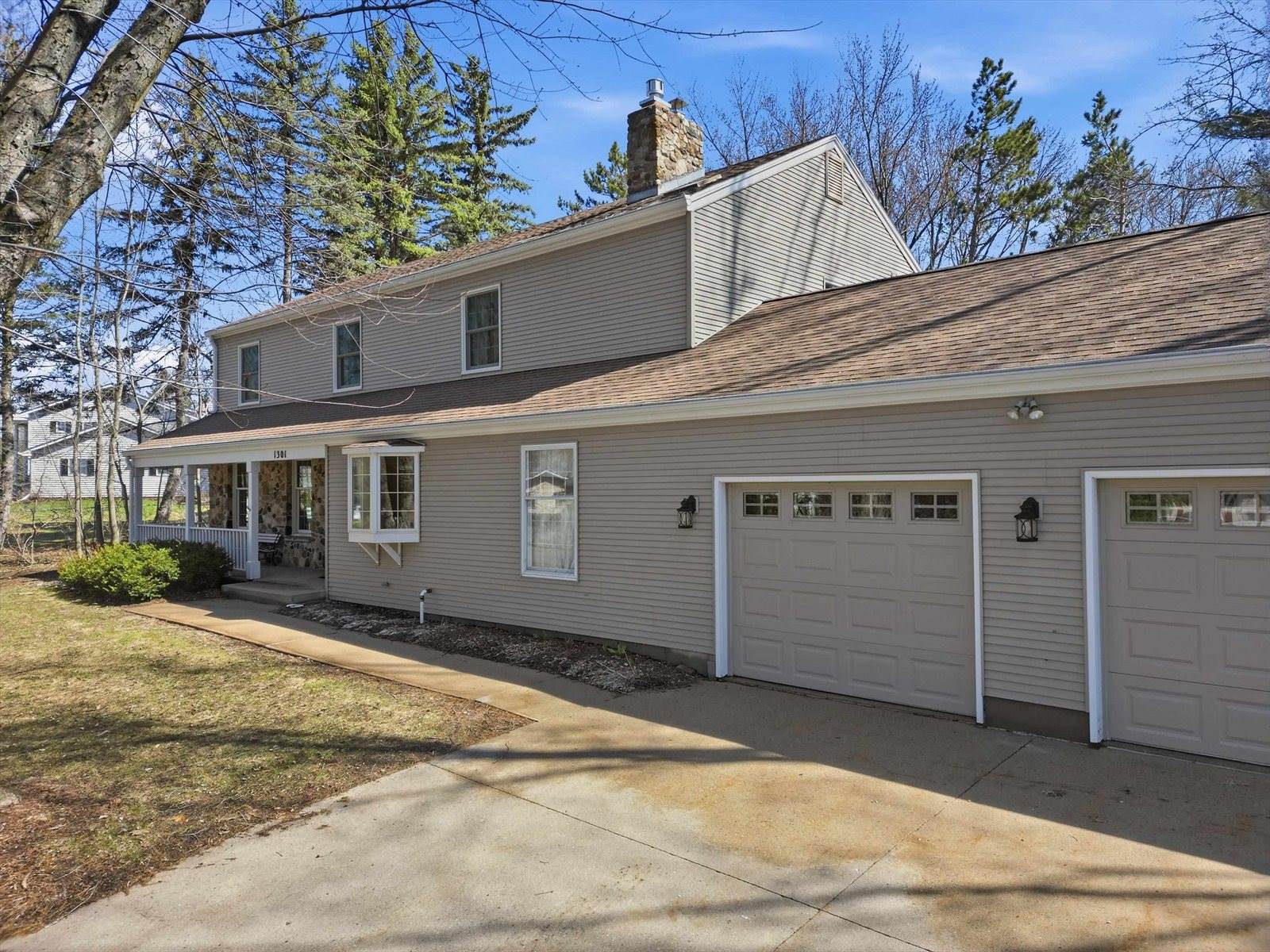 1301 N Broadway Avenue, Marshfield, WI 54449