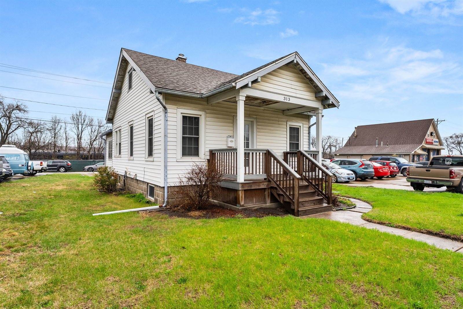 313 1st Avenue, Silvis, IL 61282