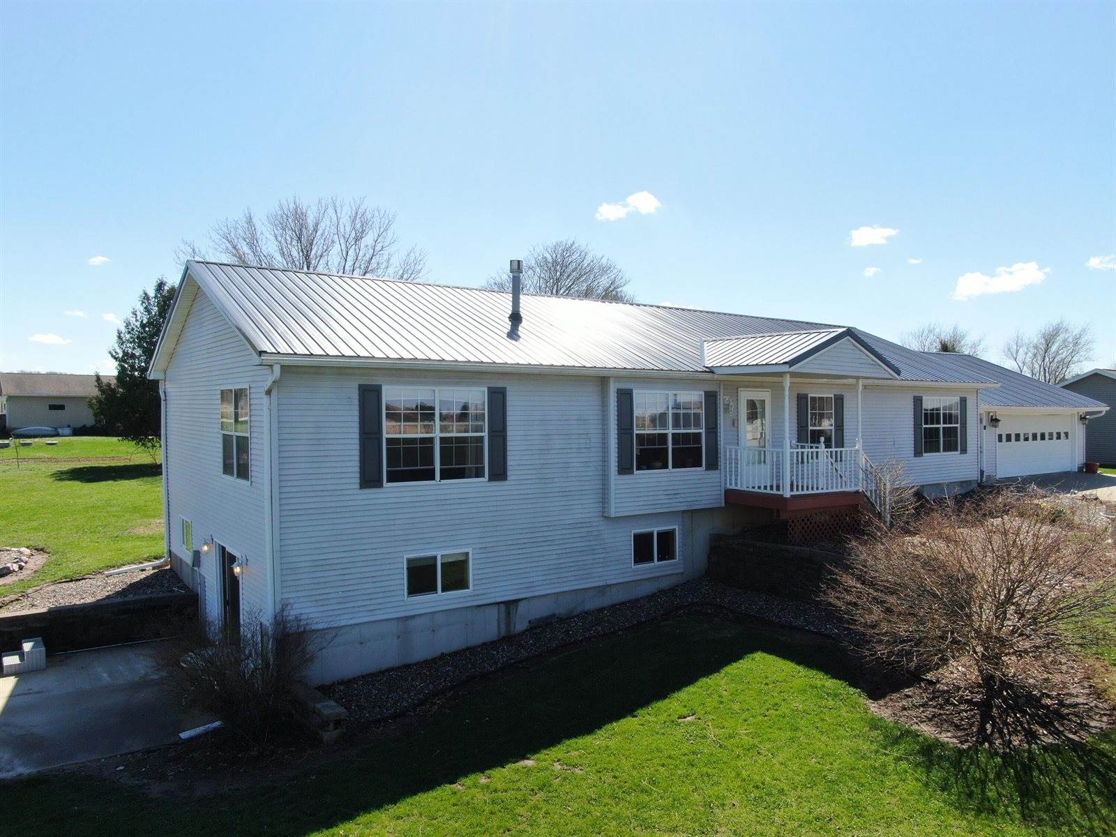 E7691 Prairie Blvd, Viroqua, WI 54667