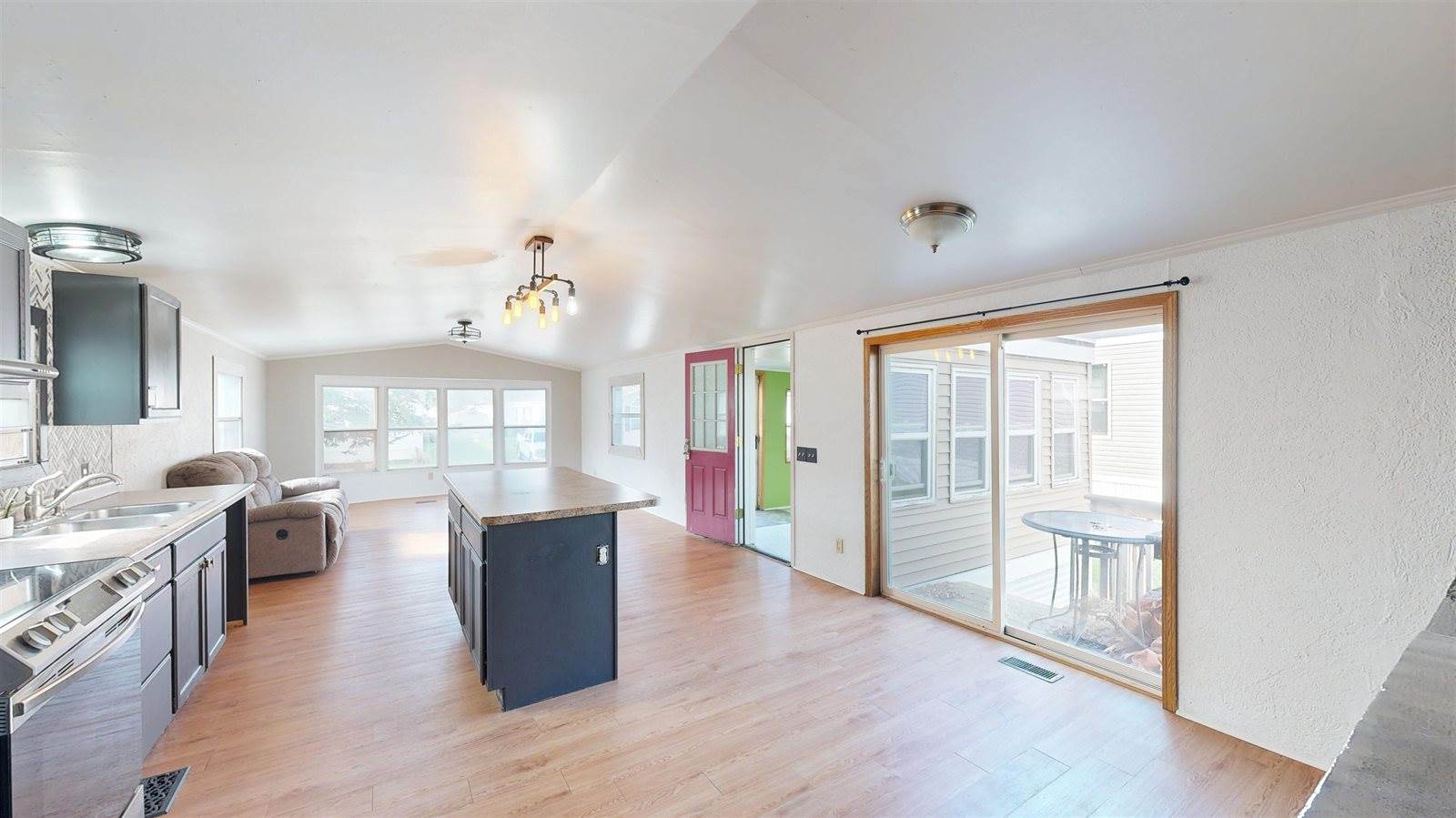 5327 South Sandpiper, La Crosse, WI 54601