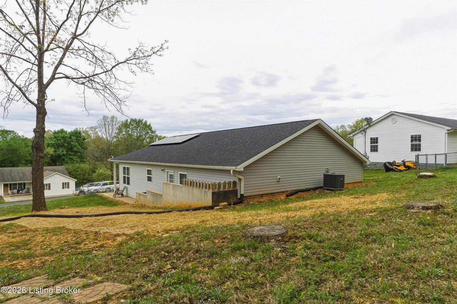 150 Michael Ln, Brandenburg, KY 40108