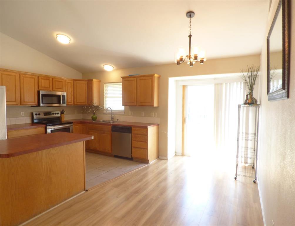 1937 S Chateau ST, Wichita, KS 67207