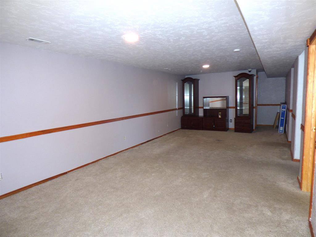 1937 S Chateau ST, Wichita, KS 67207