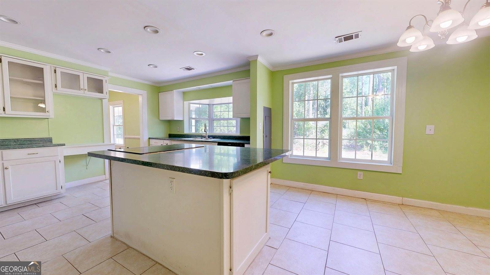 1005 Seminole Trail, Waycross, GA 31501