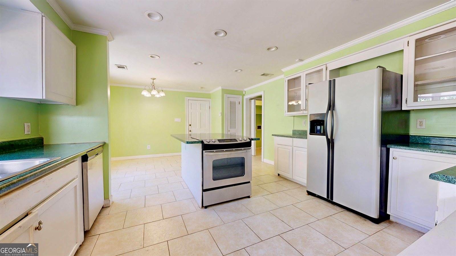 1005 Seminole Trail, Waycross, GA 31501