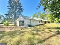 1005 Seminole Trail, Waycross, GA 31501