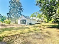 1005 Seminole Trail, Waycross, GA 31501