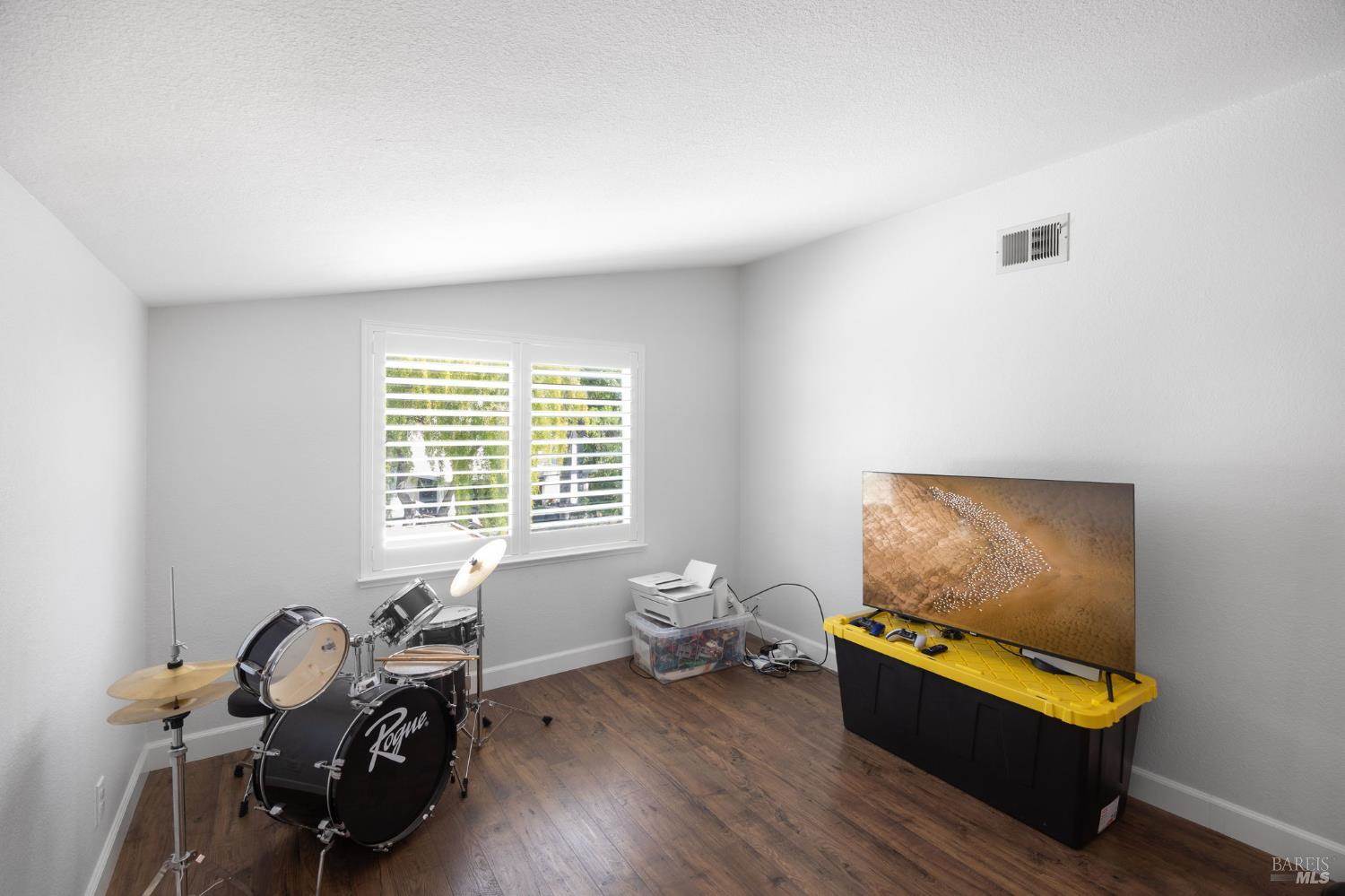 331 Bridgeport Court, Vacaville, CA 95687