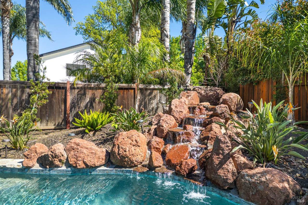 331 Bridgeport Court, Vacaville, CA 95687