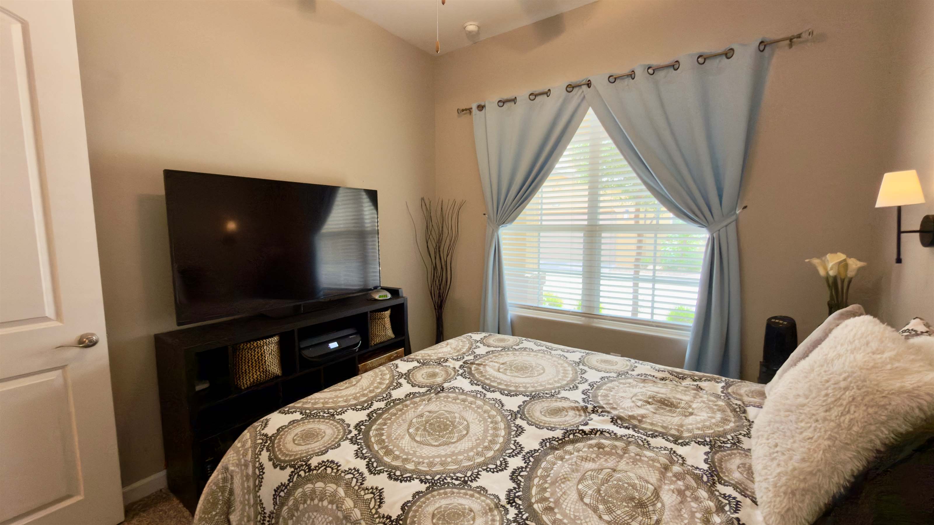 1255 N Arizona Ave, Chandler, AZ 85225