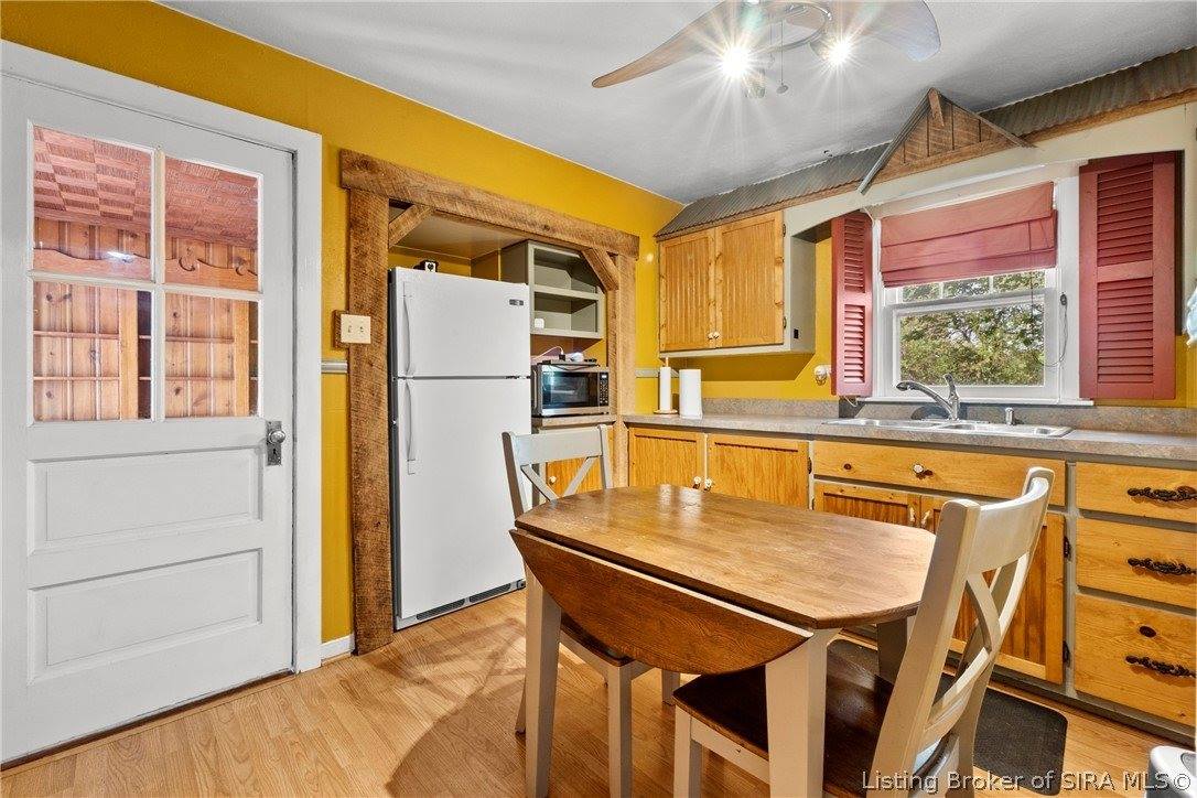 907 Allison Lane, Jeffersonville, IN 47130