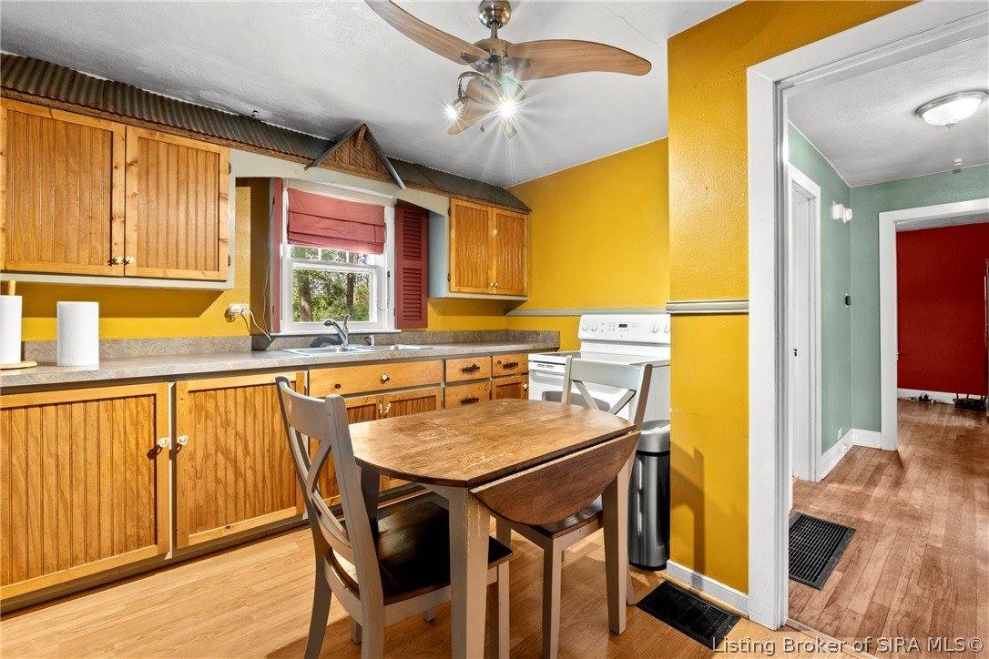 907 Allison Lane, Jeffersonville, IN 47130