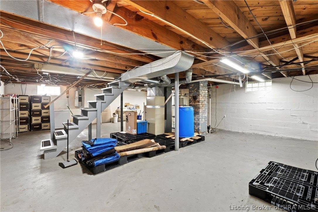 907 Allison Lane, Jeffersonville, IN 47130