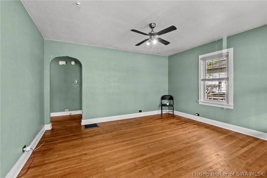 907 Allison Lane, Jeffersonville, IN 47130