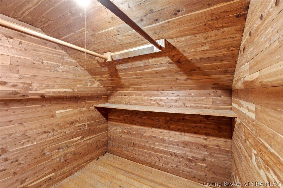 907 Allison Lane, Jeffersonville, IN 47130